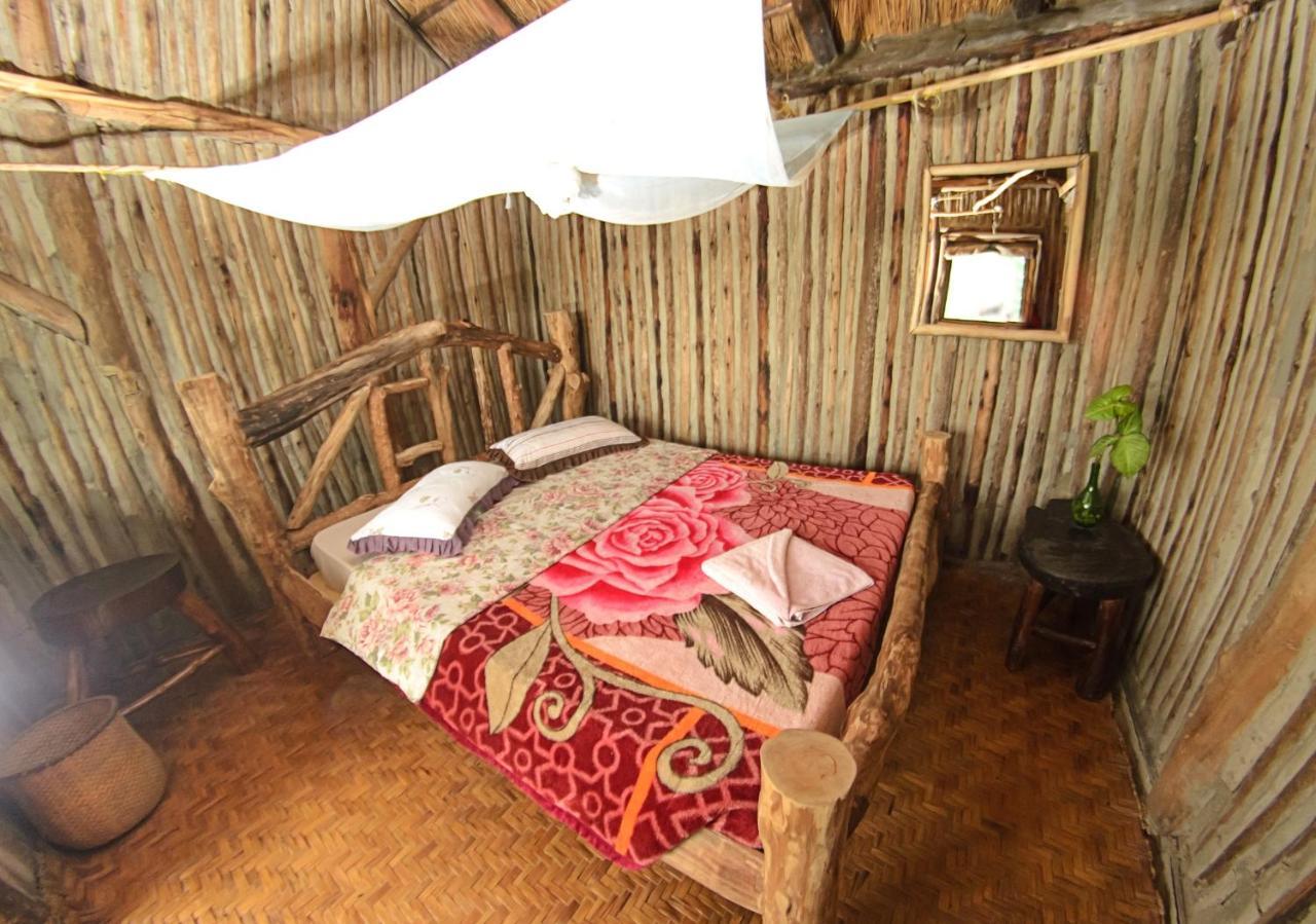 Dave The Cave Eco Lodge And Cultural Campsite Rubirizi Екстериор снимка
