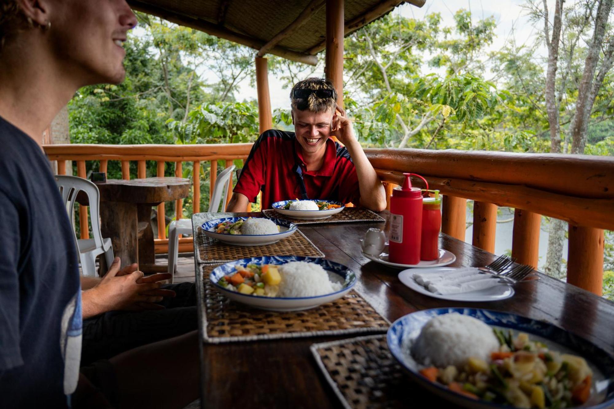 Dave The Cave Eco Lodge And Cultural Campsite Rubirizi Екстериор снимка